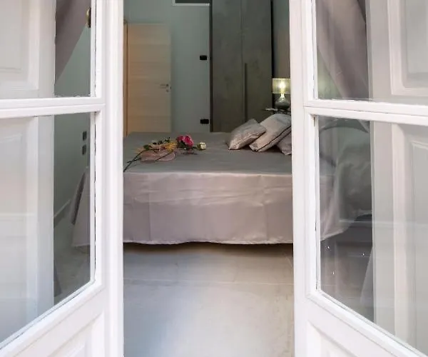 Appartamento New In! Syrenuse At Santa Lucia Napoli, Italia