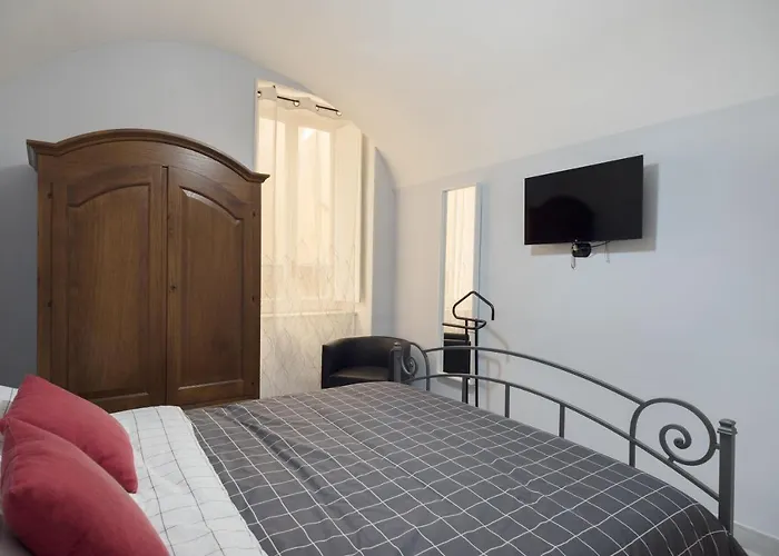 (Room in Naples) Residenza Beccadelli, Italia