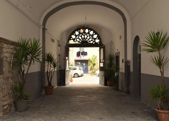 Varriale Apartaments 2,0 Free Parking For Small Cars Only Neapel, Italien