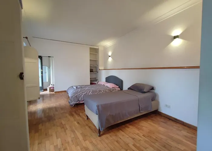 Studio Apartment In Neapolitan Castle Int 28, Italia