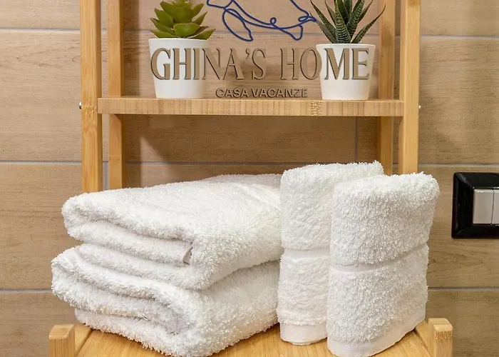 Ghina'S Home Napoli, Italia