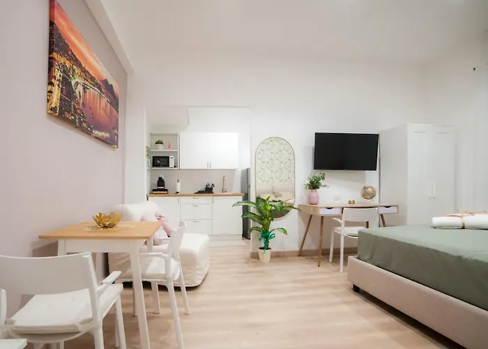 Michelangelo 80 Apartment Napoli, Italia