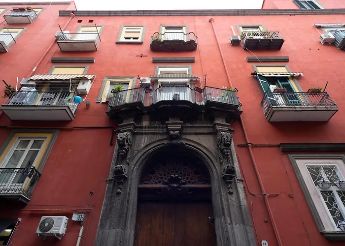 SpaccaNapoli Home, Italia