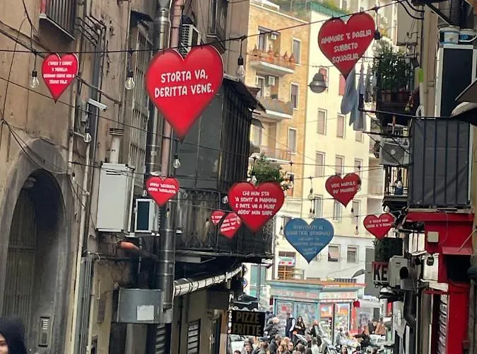 Il Cornicello di Carola-Appartamento supersFizioso Napoli, Italia