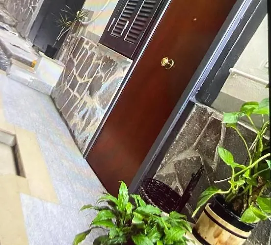 Casa Mari' centro storico vicino hotel Caracciolo Napoli, Italia