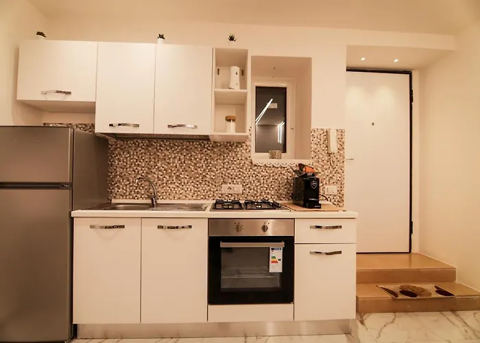 Casa vacanze Mergellina 84 chiaia, stadio maradona lungomarecaracciolo Napoli, Italia
