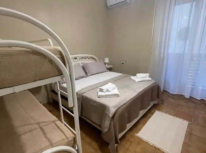 Romano'S House Napoli, Italia