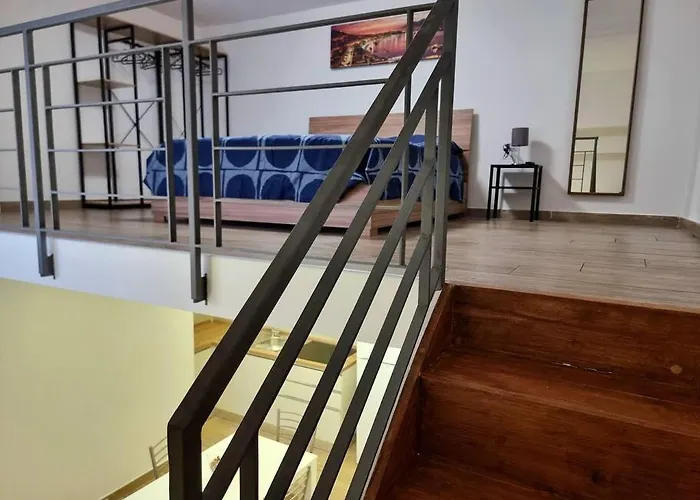 Casa comoda e centrale in quartiere storico di Napoli, Italia