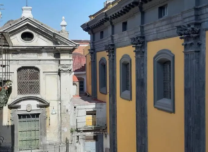 Appartamento Sguardo Sul Duomo Napoli, Italia