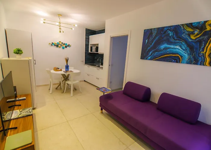 Bovio 33 Napoli Art Apartment, Itália