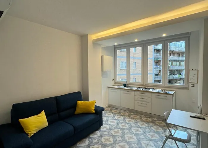 Appartamento Little House Rione Alto Napoli, Italia