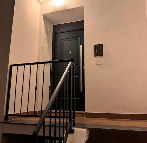 Domus Miraculi: Casa storica nel cuore di Napoli, Italia