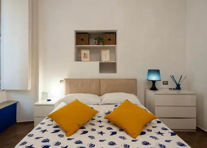 La Casa Blu a Toledo di Alberto Napoli, Italia