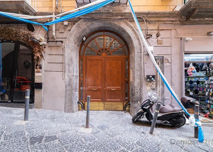 Appartamento De Cesare53 By Domusextra Napoli, Italia