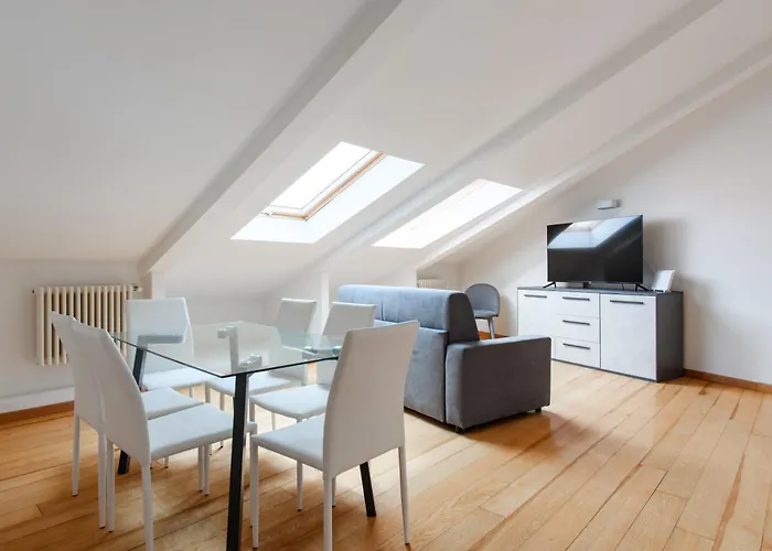 Apartament Napolidays Mansarda Garibaldi By Dimorra, Włochy