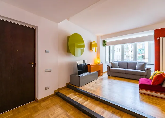 Fresh And Trendy Flat At Vomero Napoli, Italia