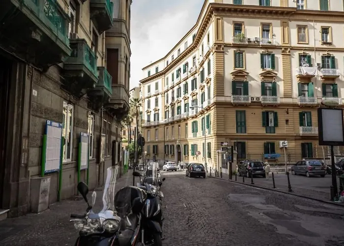 Luxury Apartment In Napoli, Italia