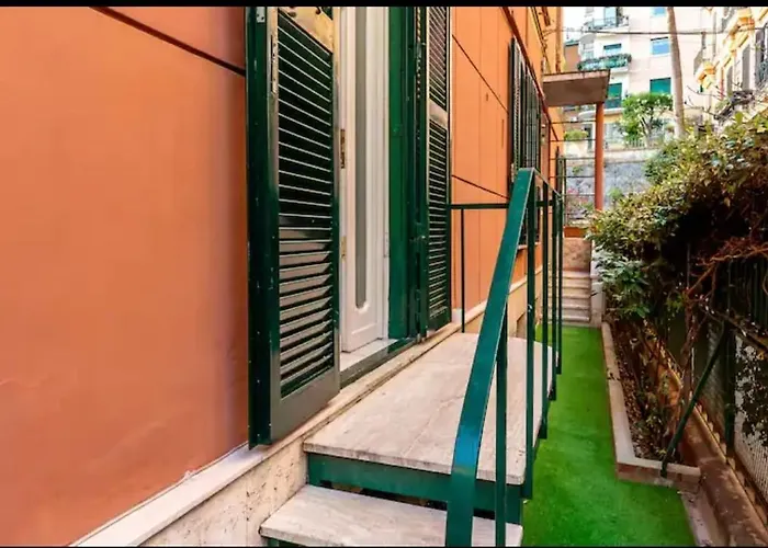 Napoli Relax Rooms Chiaia - Mergellina - Posillipo, Italia