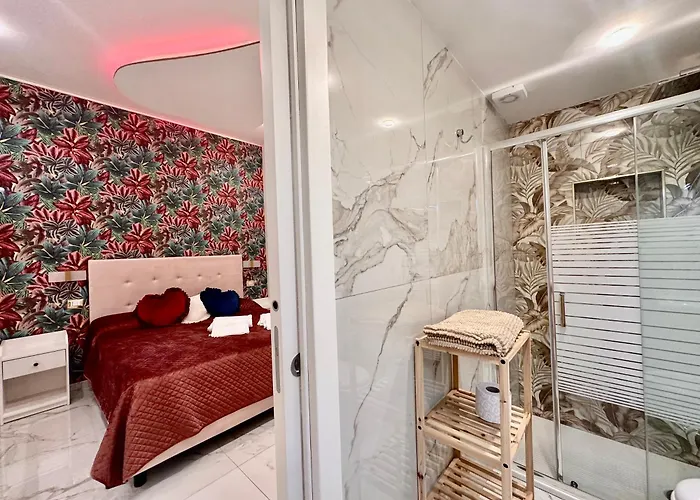 Villa House Santa Fe - Centro Storico Napoli, Vicino A Metro E Stazione, Italia