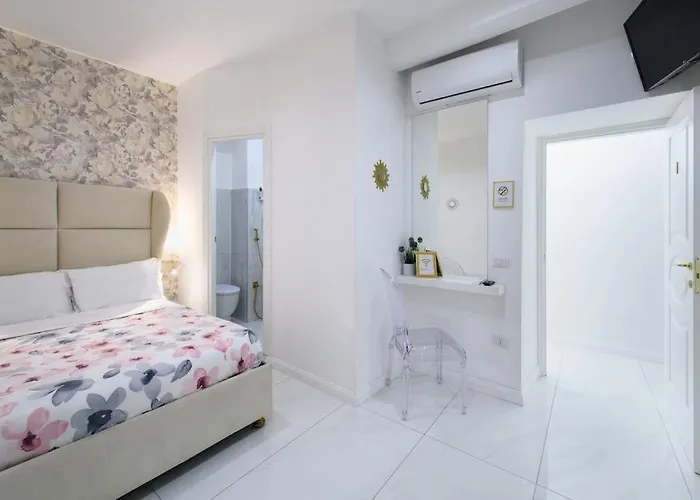 Via Toledo- 4suit en suite - Palazzo storico - Vasca idromassaggio Napoli, Italia