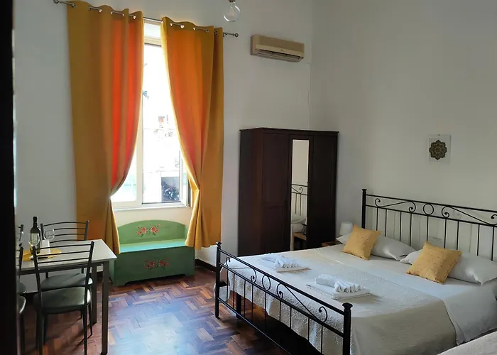 Napoli Centro Casa Annina Close To Toledo St, Italia
