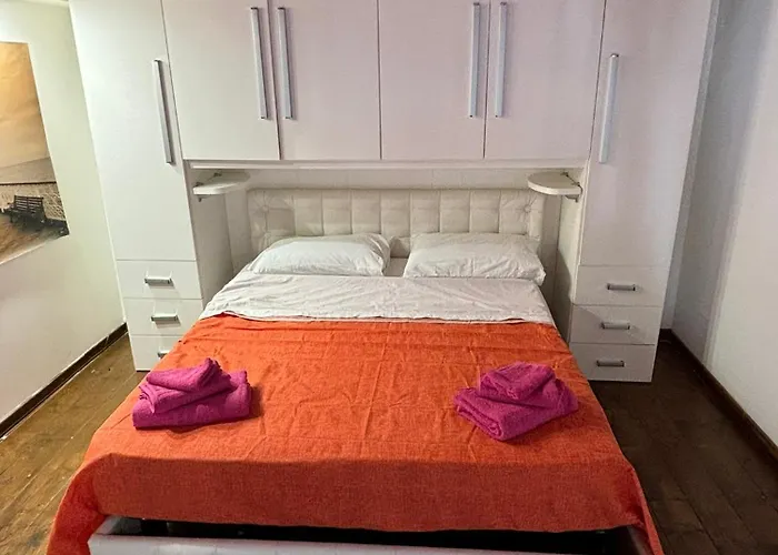 Azzurra Apartment Napoli, Italia