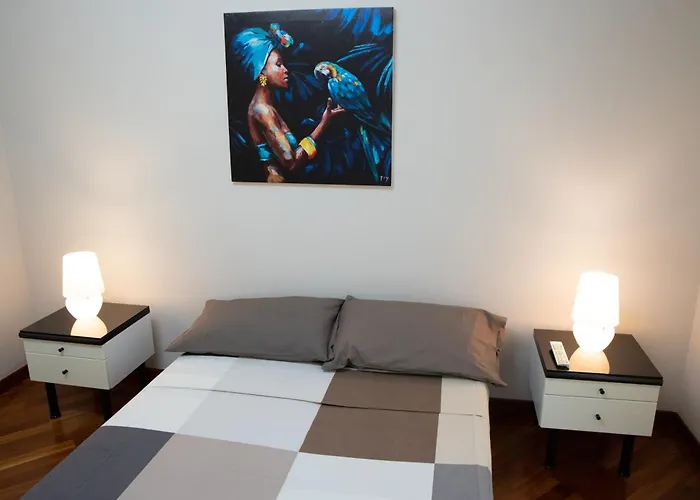 Holiday House Sabina Napoli, Italia