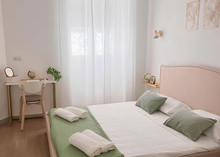 Essence Apartment Napoli, Italia