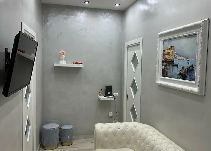 Appartamento Un passo da Dante Napoli, Italia