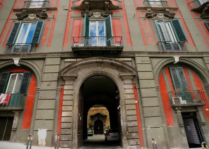Appartamento Casa Diva A 5 passi dal Museo Archeologico Napoli, Italia