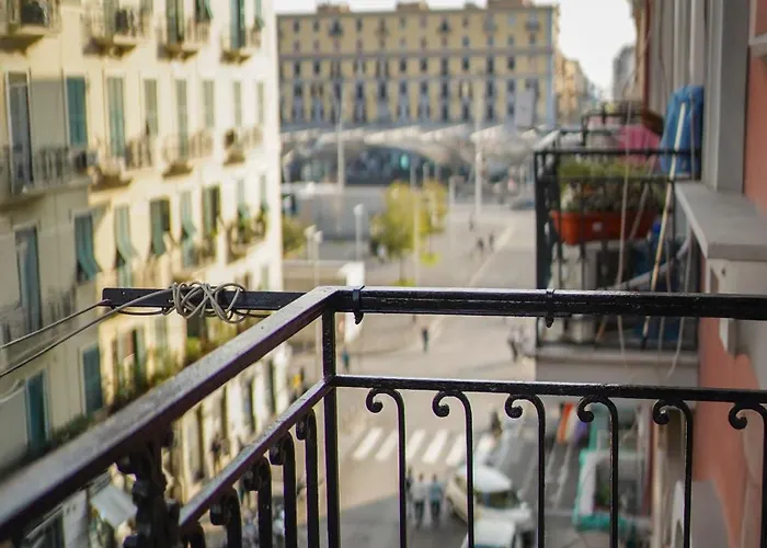 Bed and Breakfast Binario 14 Piazza Garibaldi Napoli, Italia