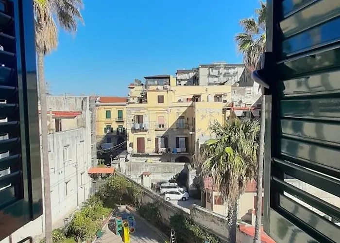 Villa Pacis Napoli, Italia