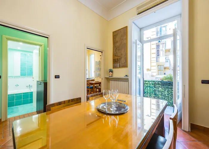 Casa Nostos Alabardieri By Napoliapartments, Italia
