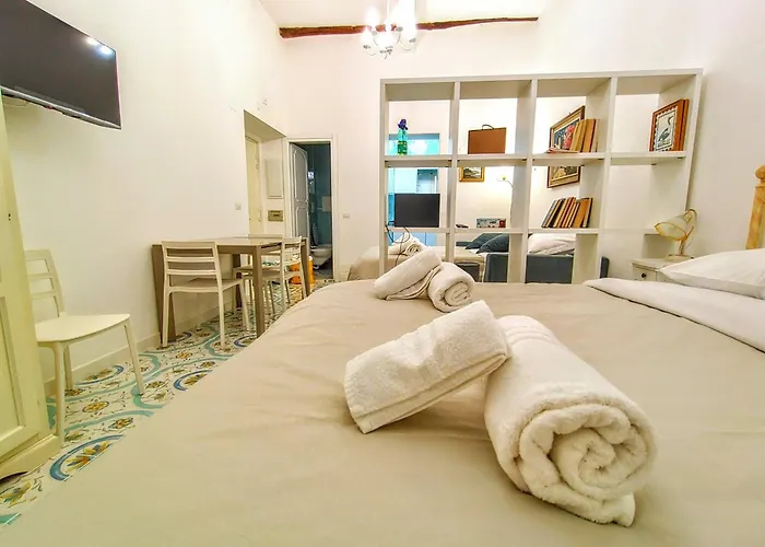 Appartamento Napulitandream Santachiara Flat Napoli, Italia