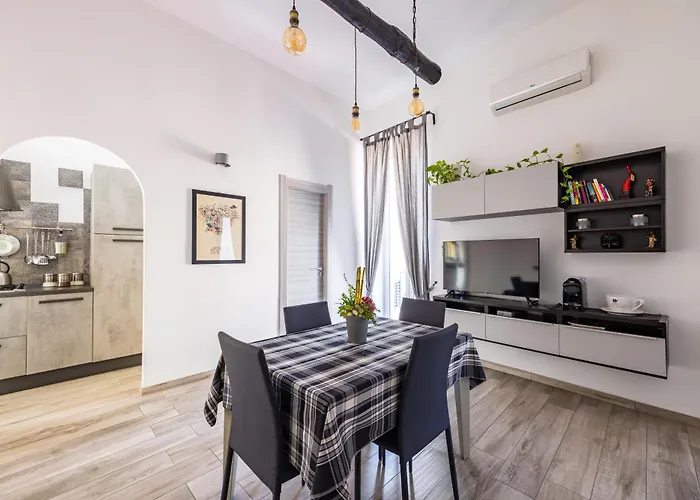 Palazzo Mormando - Modern Apartment Napoli, Italia
