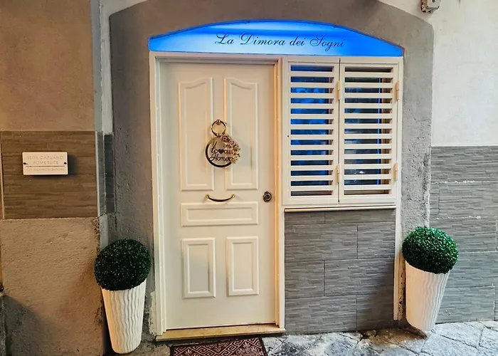 La Dimora Dei Sogni SEDIL CAPUANO HOME SUITE Napoli, Italia