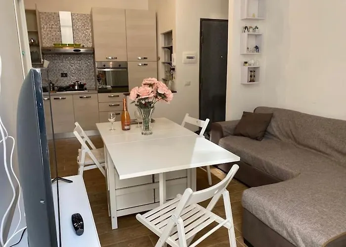 CASA SANGIÓ Appartamento nel cuore di Napoli, Italia