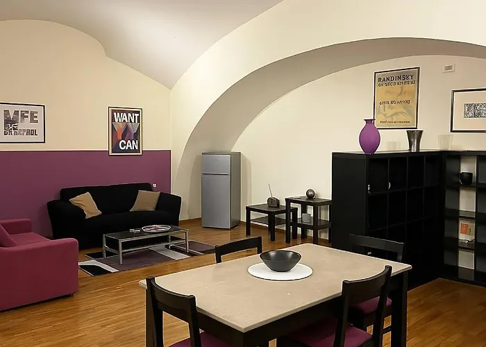 Appartamento Amedeo Metro Loft Napoli Centro, Italia