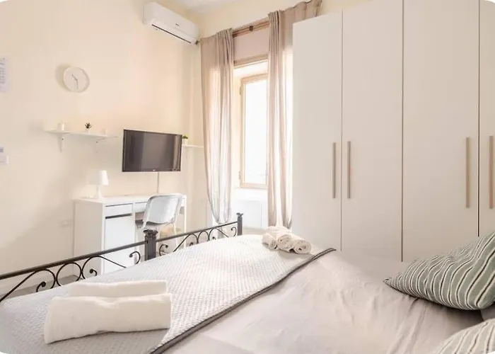 Appartamento La casa al centro  vicino al centro storico di Napoli, Italia