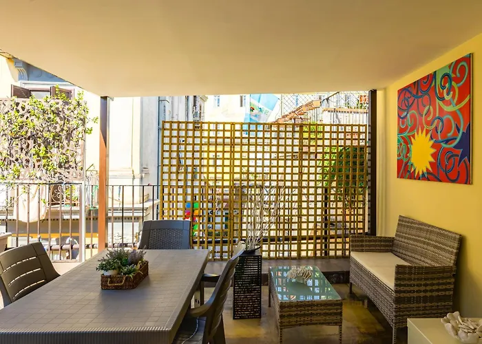 Golden Terrace At Historical Center By Napoliapartments, Italia