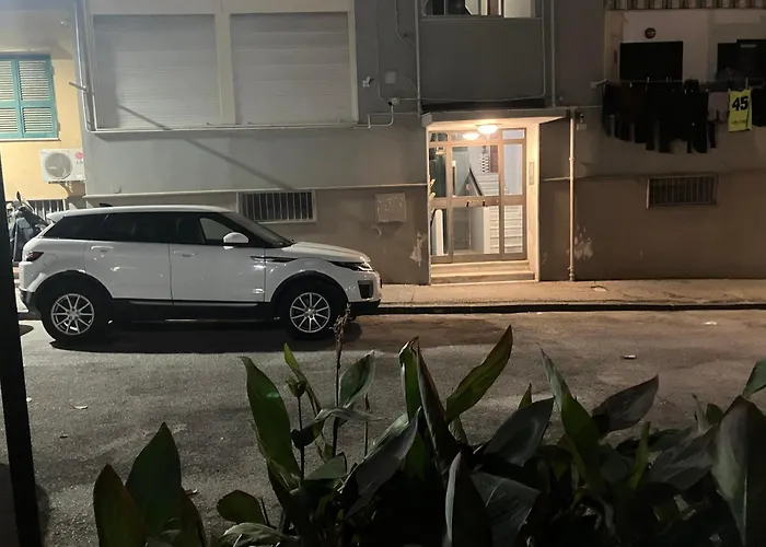 Rosemary S House Napoli Vomero Private Parking, Italia