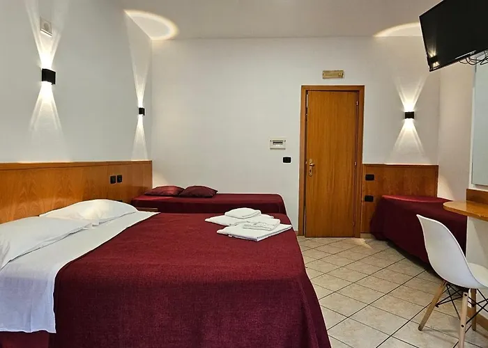 Hotel Zara Napoli, Italia