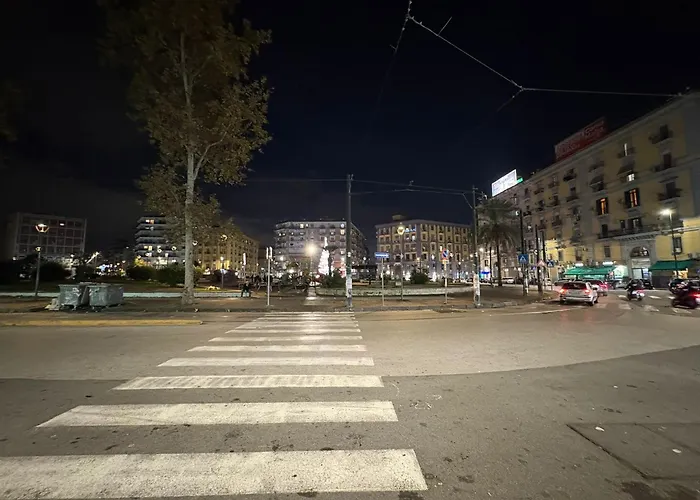 Appartamento Na' Stanza in Piazza Napoli, Italia