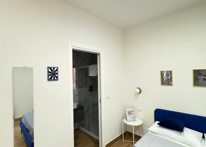 Neapolitan Suites, Italia
