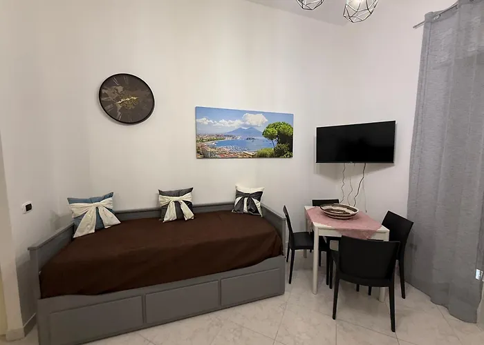 Maison Spicchio Napoli, Italia