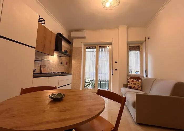 Appartamento Vomero a casa di Enzo Napoli, Italia