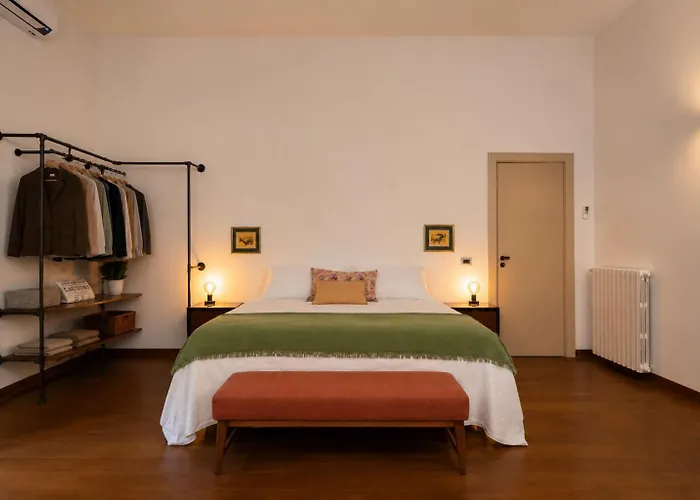 Modern Hospitality Naples Exclusive Stay, Italia