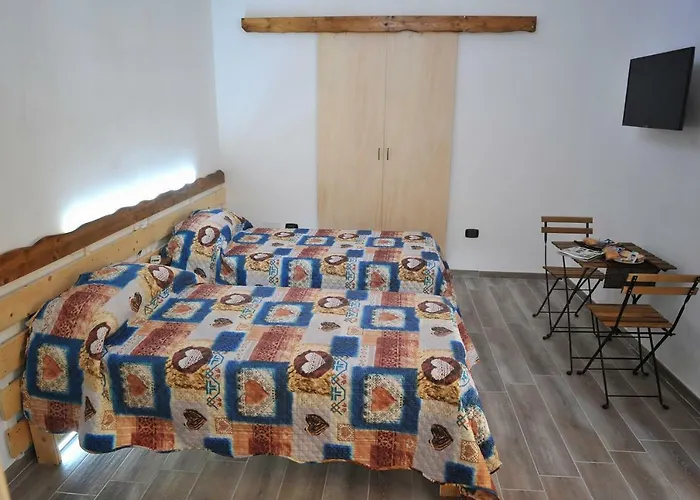 Casa Serena Napoli, Italia